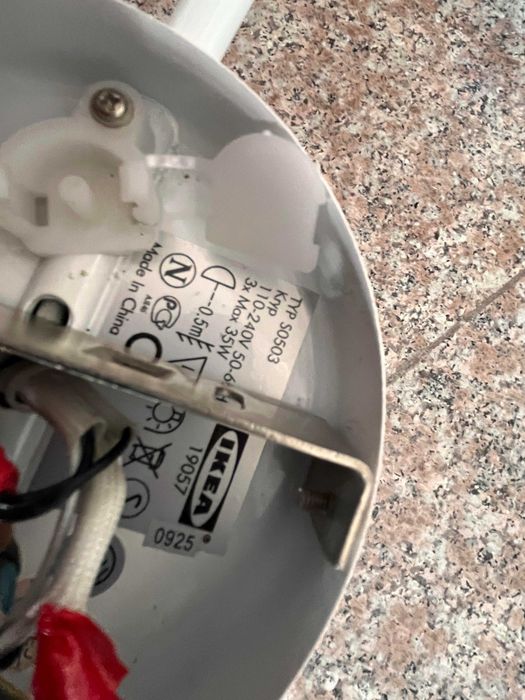 Vand 2 lampi Ikea pentru camere copii