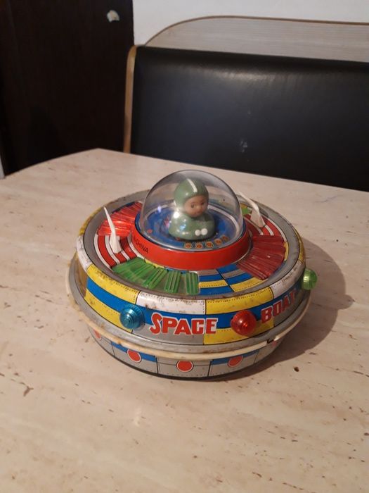 Jucarie veche, Space Boat