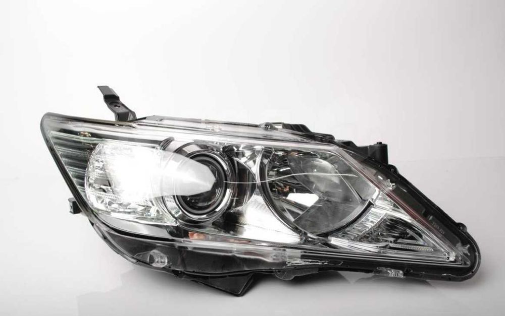 Фара (ксенон) RH Camry V50 15-17
