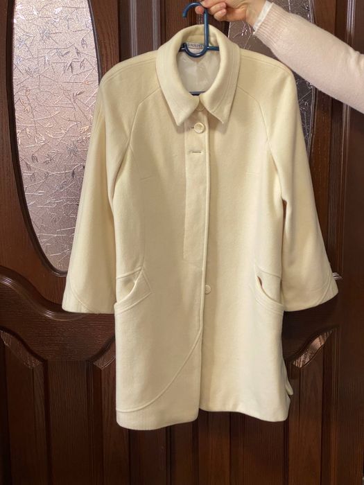 Белое кошемировое пальто размер 48-50