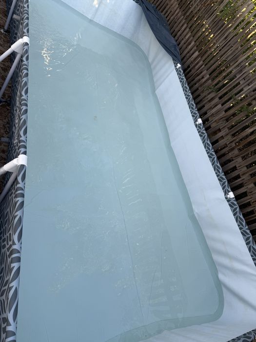 Продаю бассейн почти новая