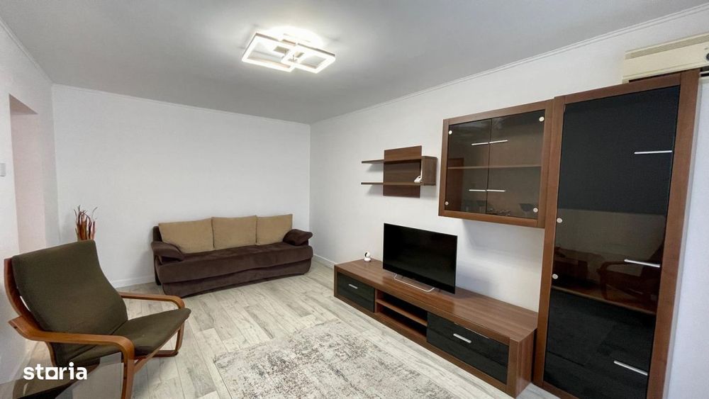Apartament 3 camere, decomandat, zona ultracentrala, bloc Mobilux, eta