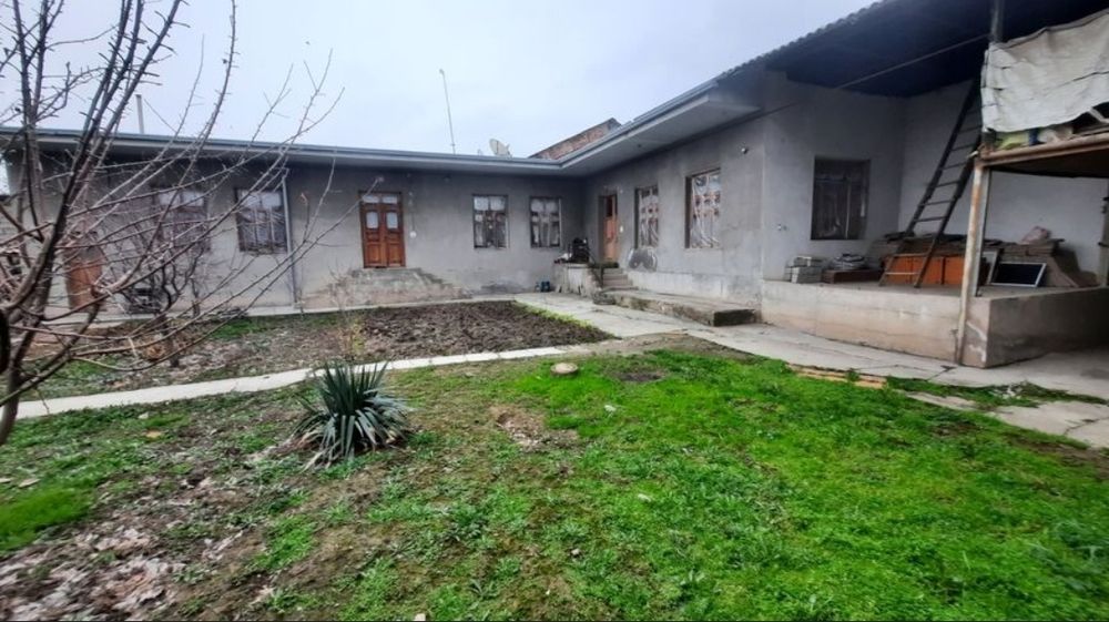 участка ер нархида сотилади 5.3 соток