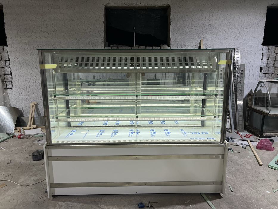 Витрина холодильник