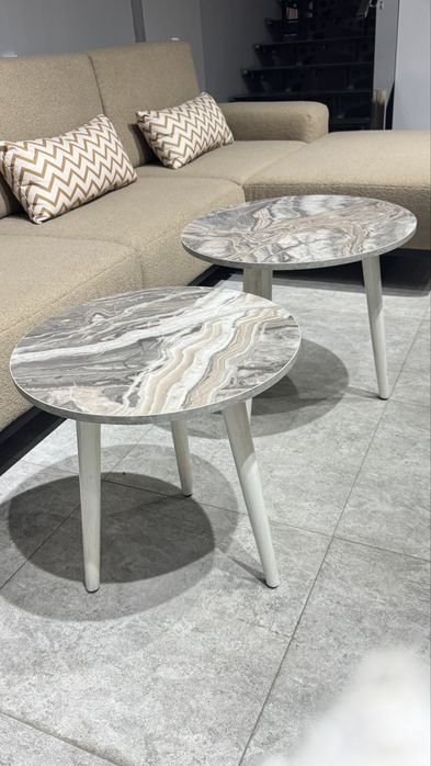 Столики.Дешево .продаются журналные столики