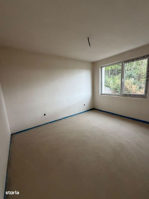 Apartament de vanzare 3 camere, 2 bai , terasa de 50 mp si parcare sub