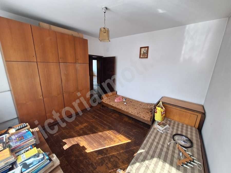 Продава се Четиристаен апартамент в Велико Търново, Център - 140 кв.м за 1250 €/кв.м - Снимка #2