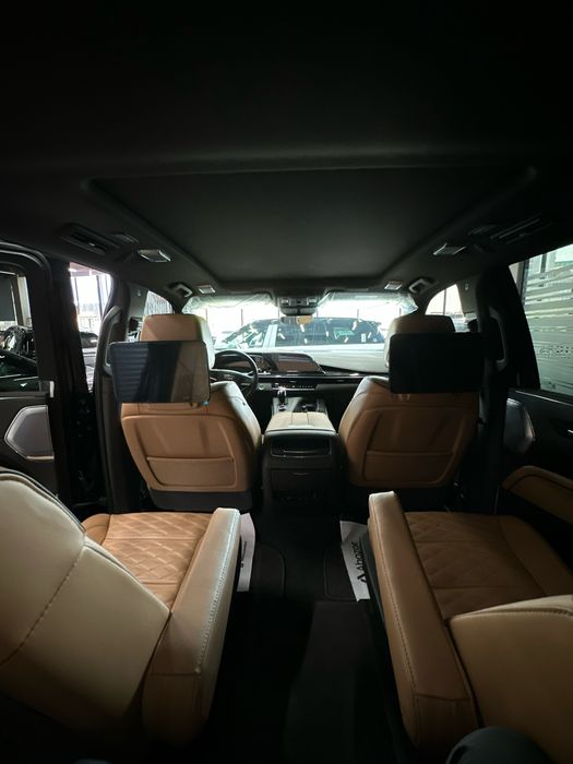 Cadillac Escalade 600