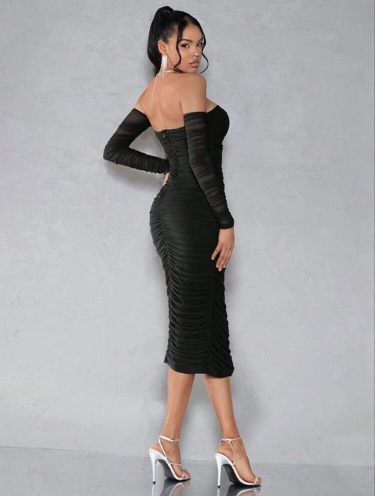 Топ Рокля в черно