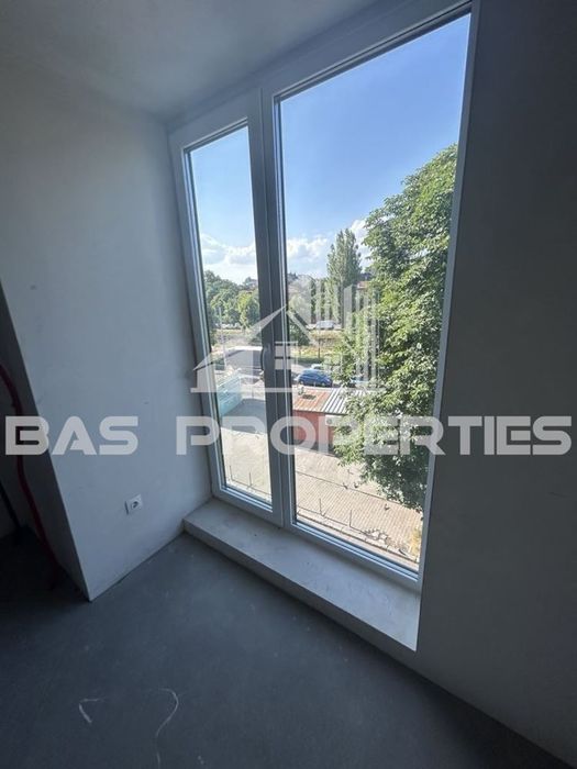 Продава се Тристаен апартамент в София, Център - 100 кв.м за 2770 €/кв.м - Снимка #2