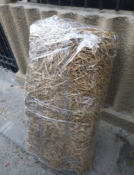 Baloti din paie de grau si orz