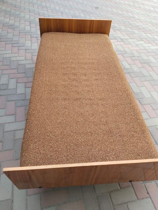 Продам Кровать спальни