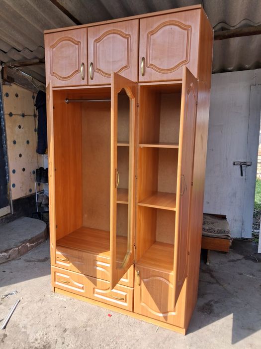 Шифонер в хорошем состоянии