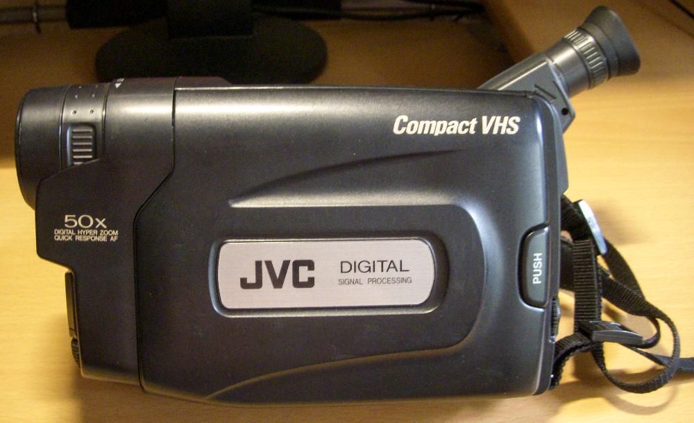 продам видеокамеру