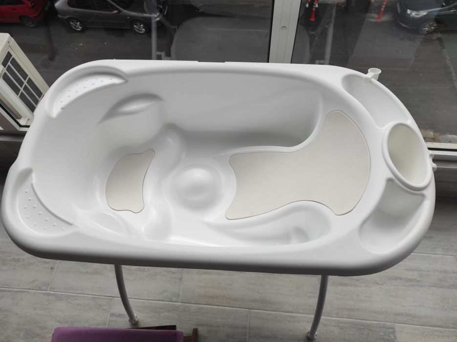 Бебешка ваничка със стойка Cam