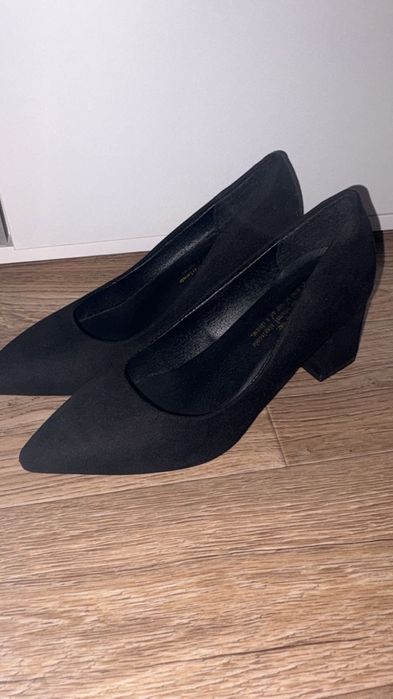 Продам туфли 38р