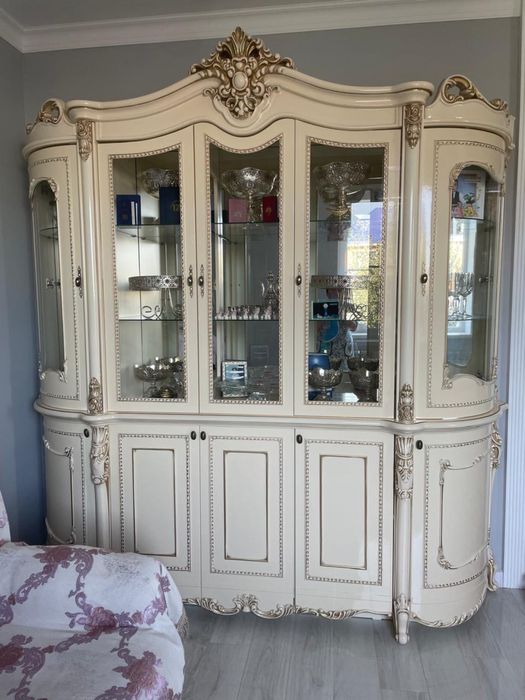 Стенка для посуды