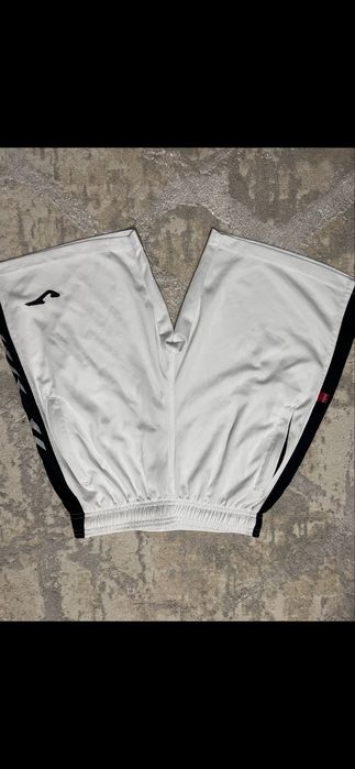 Продам новые спортивные шорты