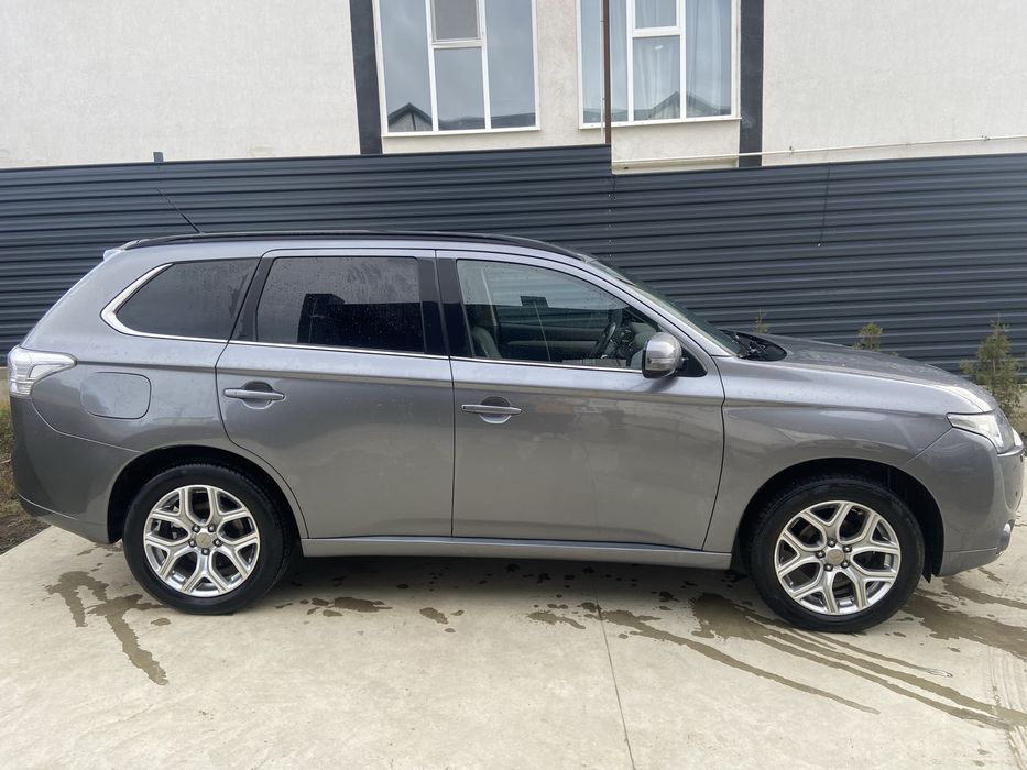 Mitsubishi Outlander Phev