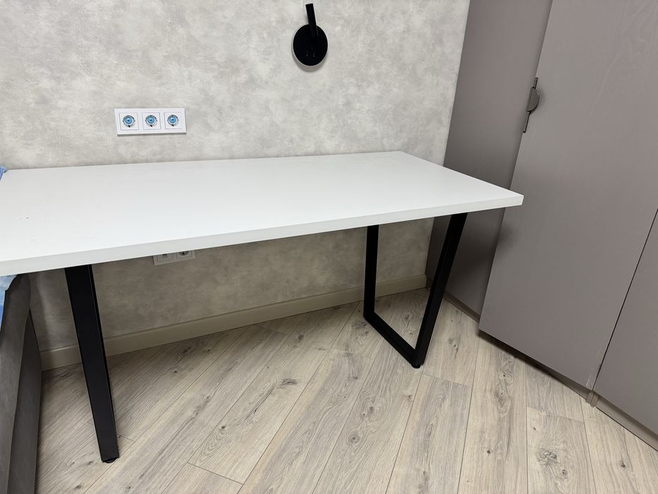 рабочий стол + игровое кресло