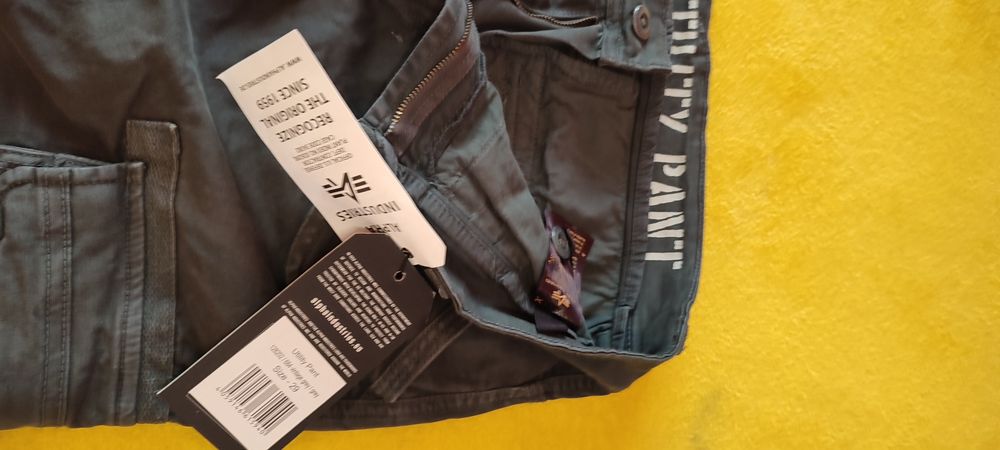 Pantaloni cargo Alpha industries