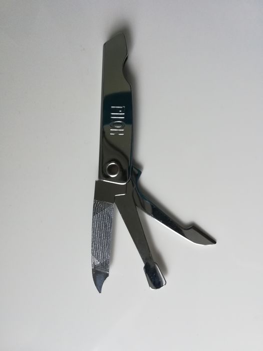 Дамски несесер-лек и удобен