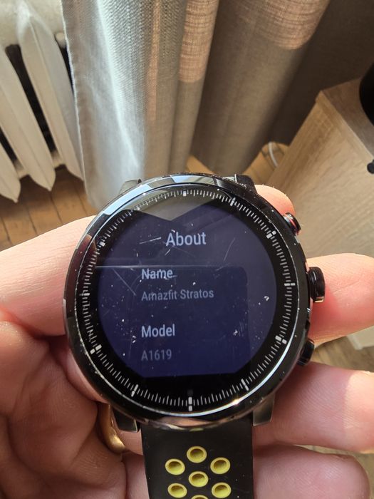 Amazfit stratos смарт часовник