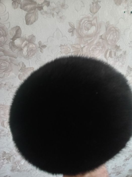 Продаётся женская норкавая шапка размер 56 - 58 в хорошем состоянии не