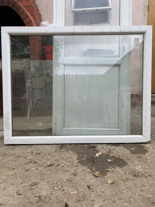 Vând fereastra PVC