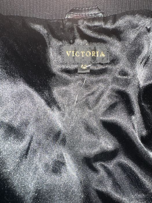 Чисто ново яке ,естествена кожа.