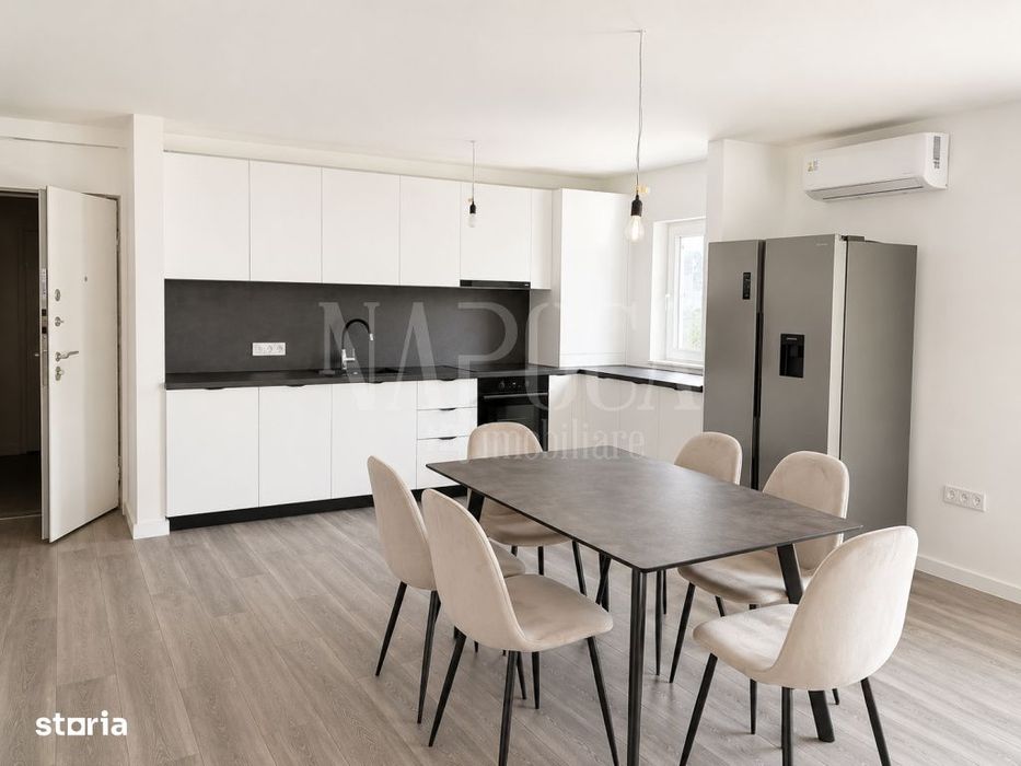 Apartament 4 camere de vanzare in Floresti