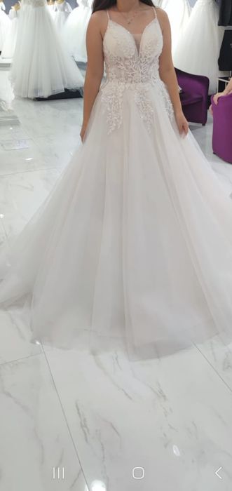 Булчинска  рокля