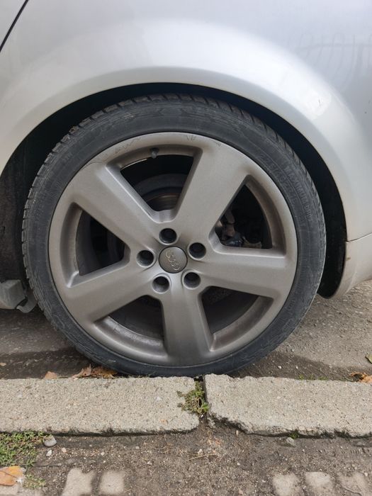 Джанти със летни гуми 18 5х112 Audi