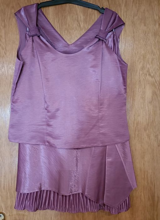 Costum foarte elegant format din trei piese