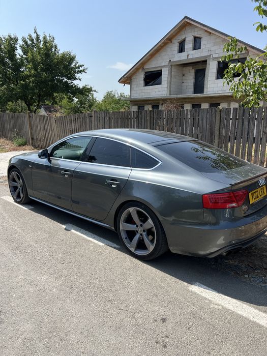 Dezmembrez Audi A5 facelift CGLC culoare LZ7S