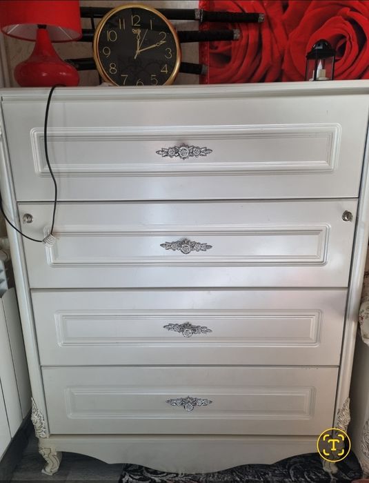 Спальный гарнитур