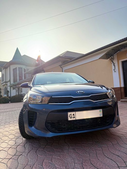 Продается Kia Rio 2018г (68.120 тыс пробег) Цвет Синий Дымчатый