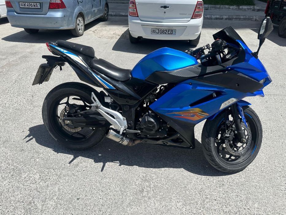 Мотоцикл Kawasaki replica 400 kub