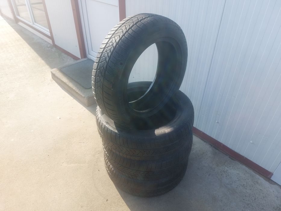 125 lei bucata! Set anvelope M+S/IARNA 205 60 17 Pirelli
