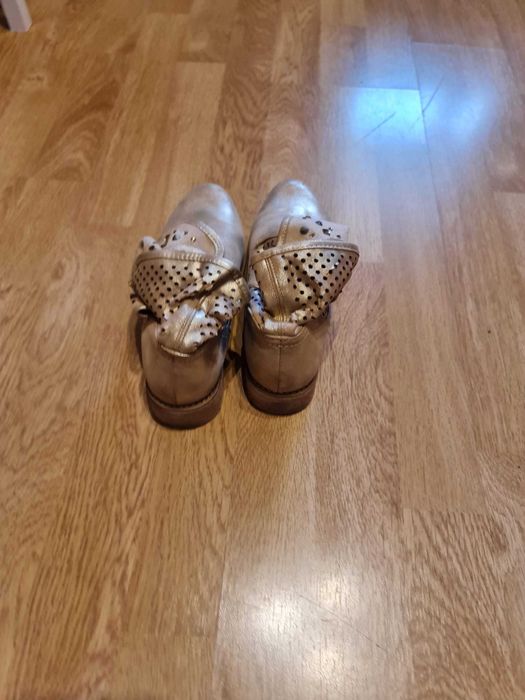 pantofi dama crem nr 37