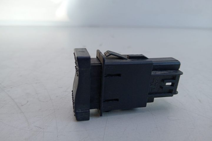 Comutator incalzire oglinda exterioara 69500501 IVECO Daily a 4-a gen