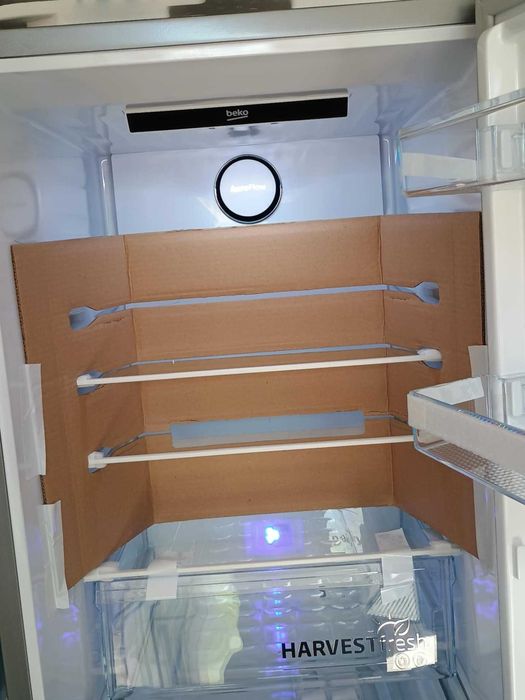 Хладилник с фризер BEKO-БЕКО 186.5 см 316 л HygieneShield® АeroFlow®