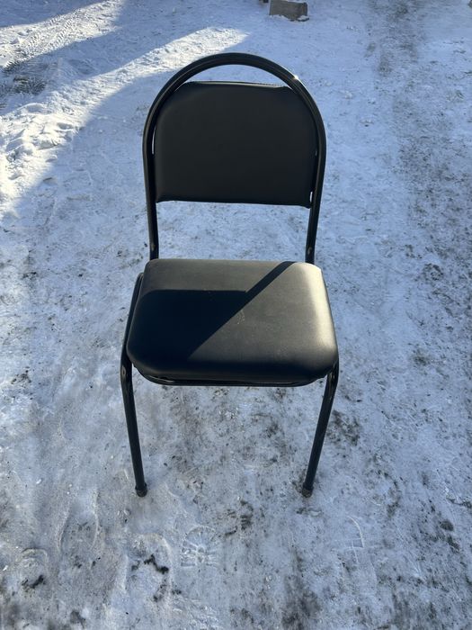 Кресло, кулер, сейф, холодильник