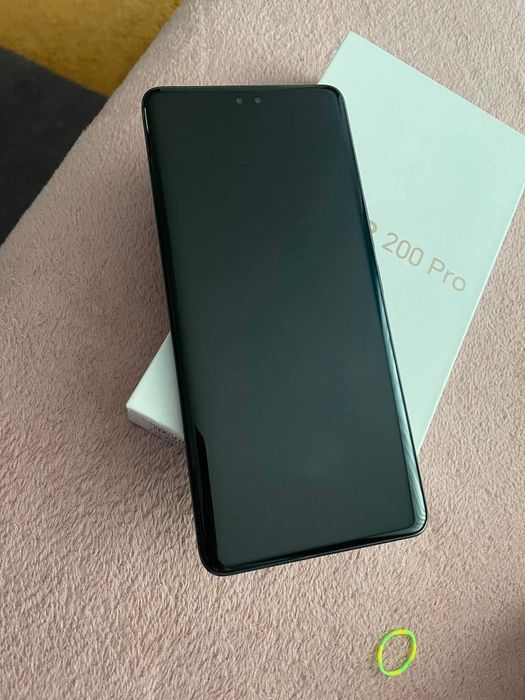 Honor 200 Pro 5G 12GB RAM cu 512 GB fullbox garanție 1 an