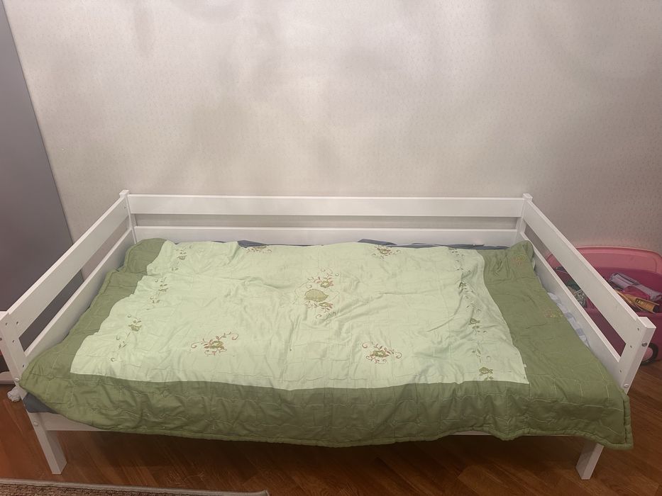 Продаю кровать для подростков