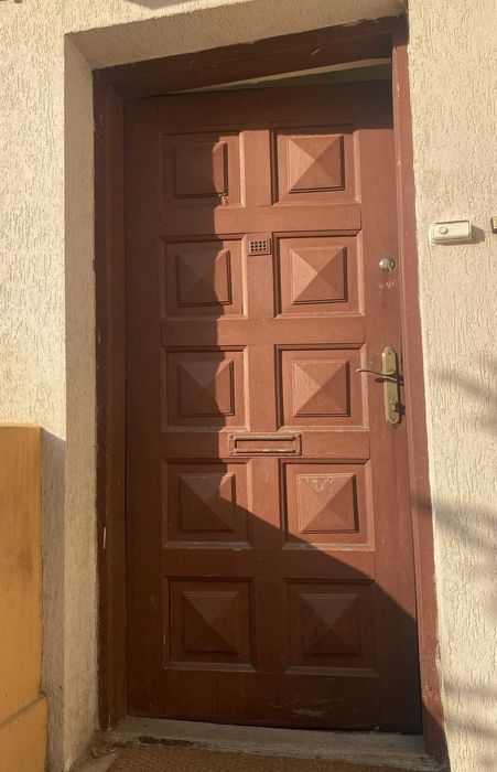 Usa de exterior din lemn de stejar