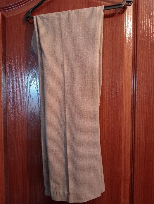 Серый офисный костюм