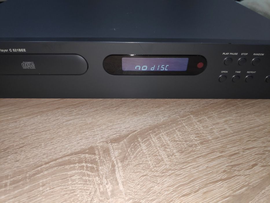 Продавам CD player NAD C 521BEE