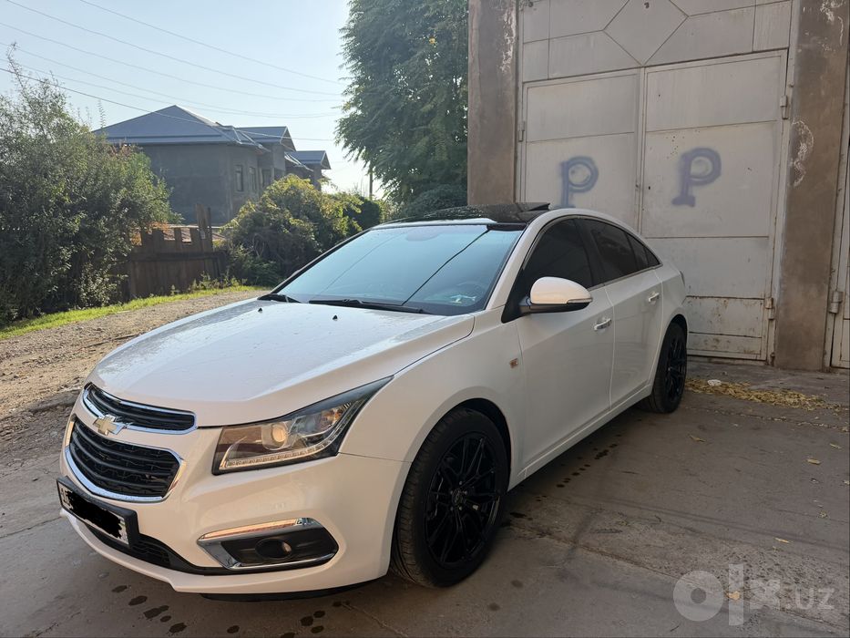 Chevrolet cruze.