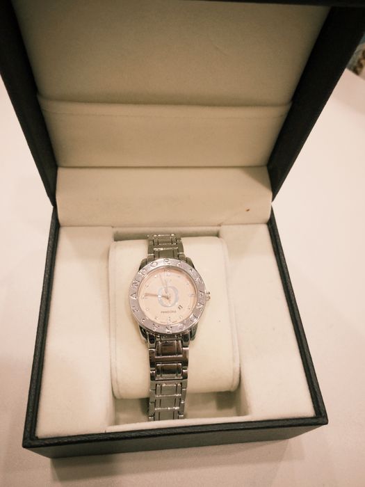 Продам часы pandora